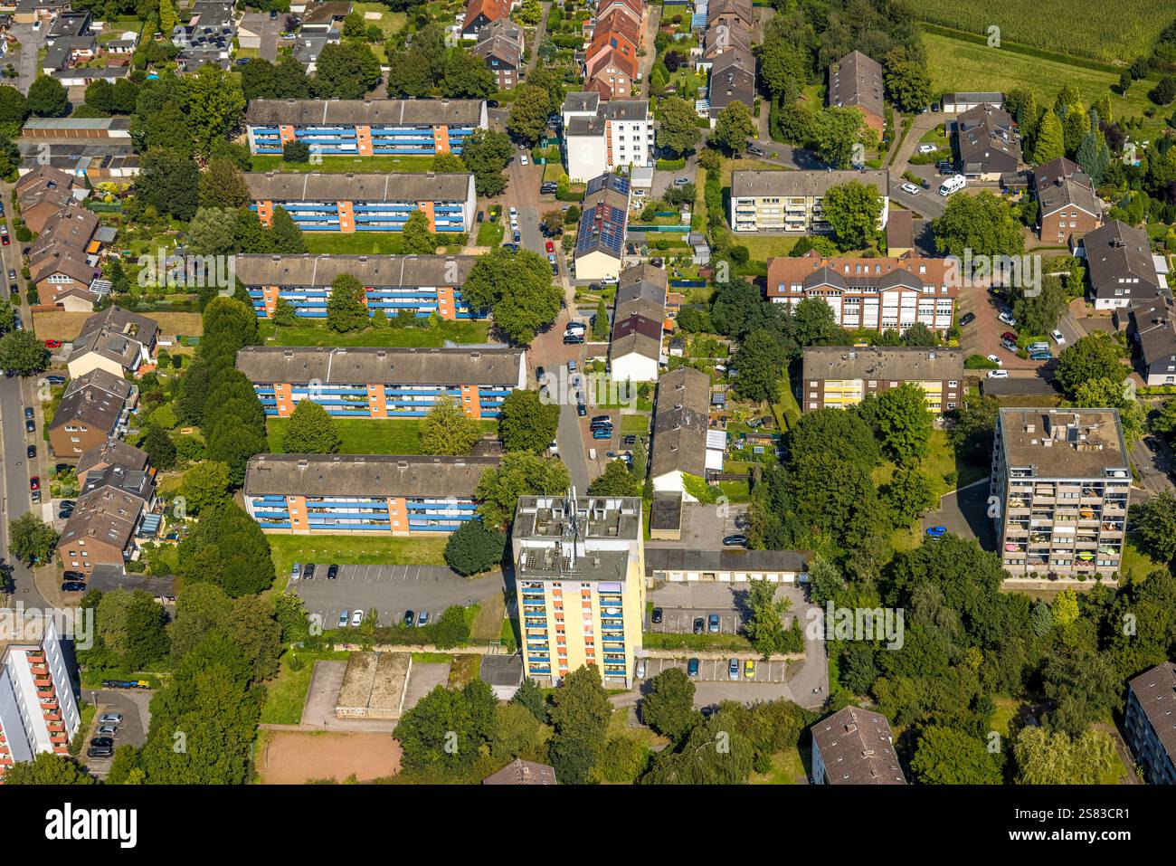 Vista aerea, zona residenziale, alto complesso residenziale tra Brunhildenweg e Kriemhildstraße, balconi blu, Resse, Gelsenkirchen, zona della Ruhr, no Foto Stock