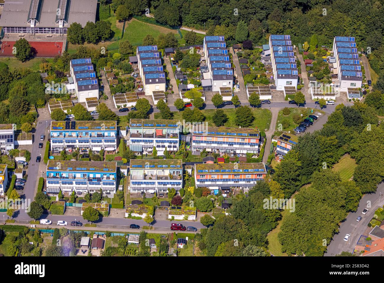 Veduta aerea, Sonnenhof Solar housing estate, tetti solari, balconi e tende da sole, Bismarck, Gelsenkirchen, regione della Ruhr, Renania settentrionale-Vestfalia, Germania Foto Stock