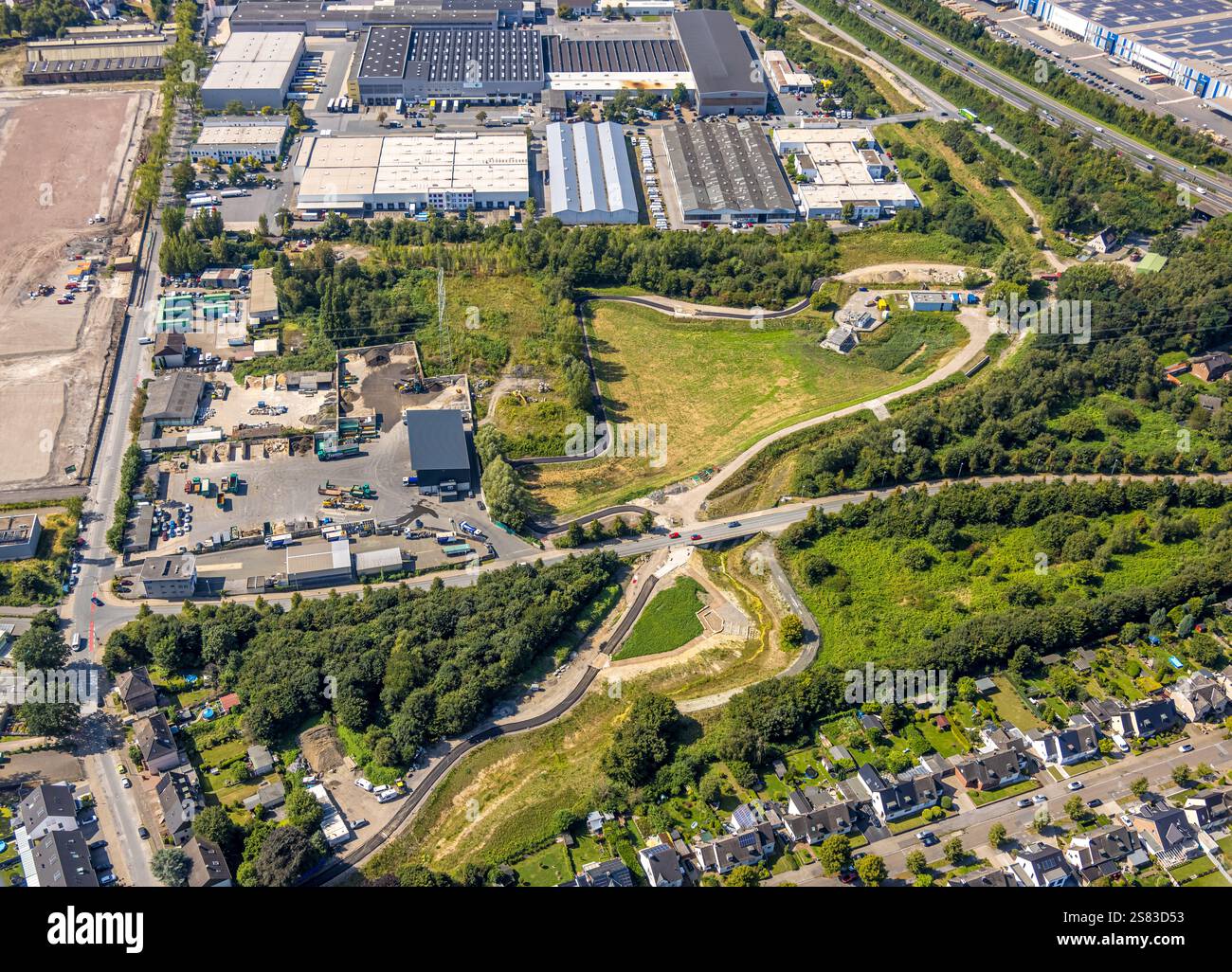 Vista aerea, prati Sellmannsbach, cantiere, zona industriale Wiesmannstraße, Schalke-Nord, Gelsenkirchen, regione della Ruhr, Renania settentrionale-ovest Foto Stock