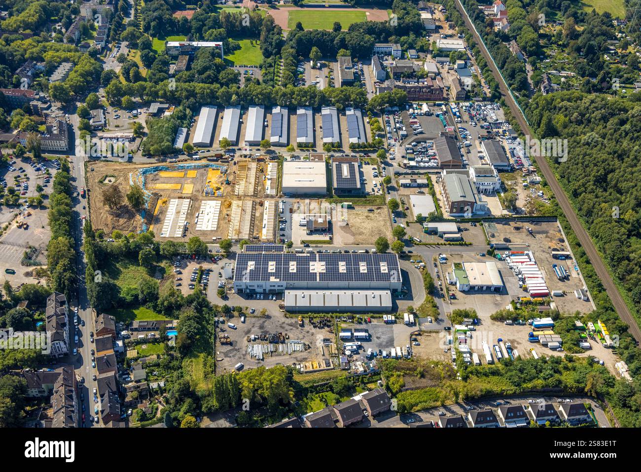 Vista aerea, cantiere di miniere di Dahlbusch, zona industriale di Zechenstraße warehouse, tetti solari, Rotthausen, Gelsenkirchen, zona della Ruhr, nord Foto Stock
