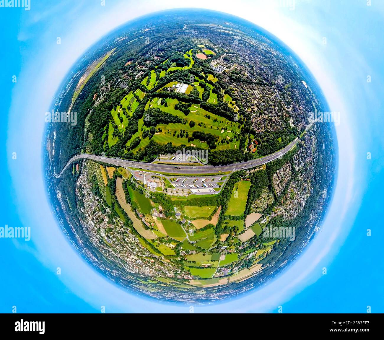 Vista aerea, area di servizio autostrada Resser Mark sull'autostrada A2, campo da golf Gelsenkirchener Golfclub Haus Leythe, globo, immagine fisheye, immagine fisheye Foto Stock