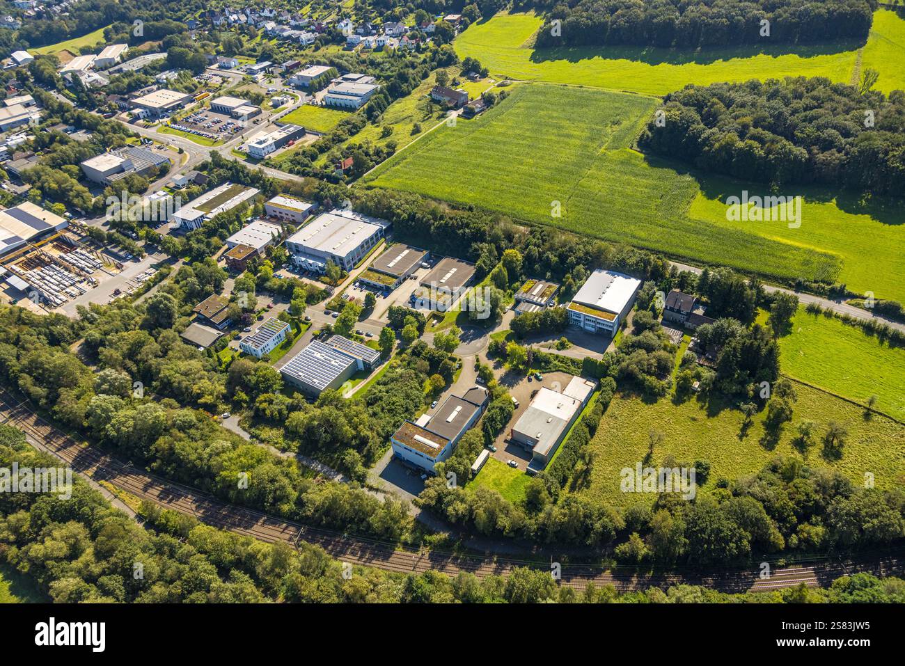 Vista aerea, zona industriale di Rosendahler Straße, prato, Gevelsberg, regione della Ruhr, Renania settentrionale-Vestfalia, Germania Foto Stock