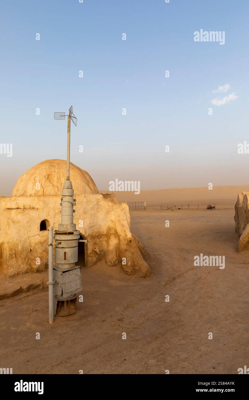 Set di Guerre stellari abbandonato Mos Espa, Tunisia Foto Stock