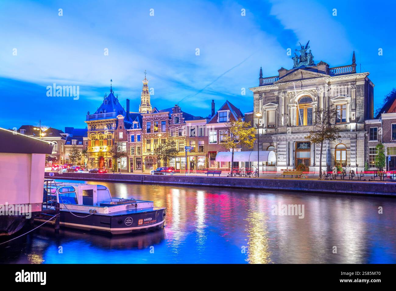 Canale Binnen Spaarne, Haarlem, Olanda settentrionale, Paesi Bassi, Europa Foto Stock