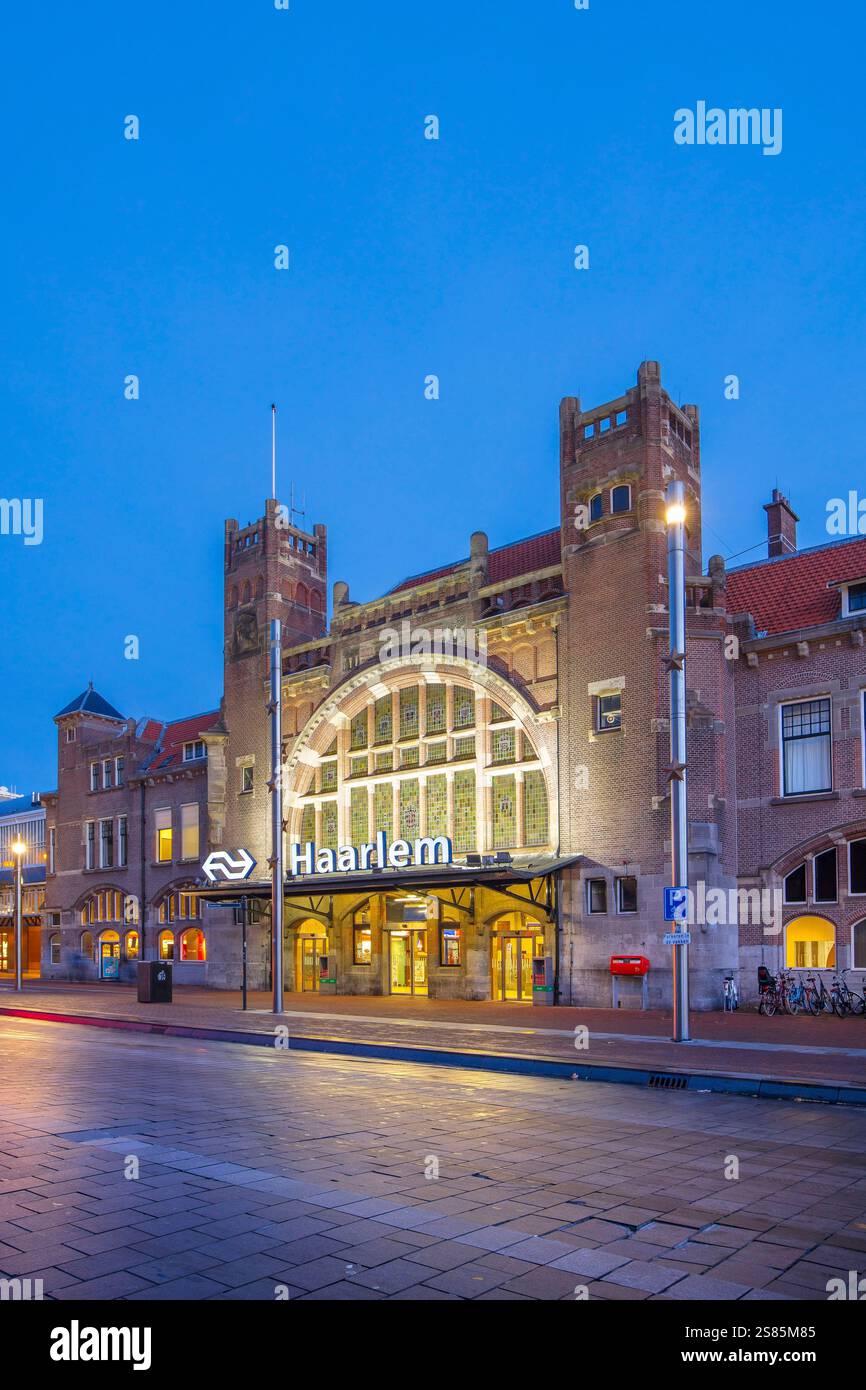 Stazione centrale, Haarlem, Olanda settentrionale, Paesi Bassi, Europa Foto Stock