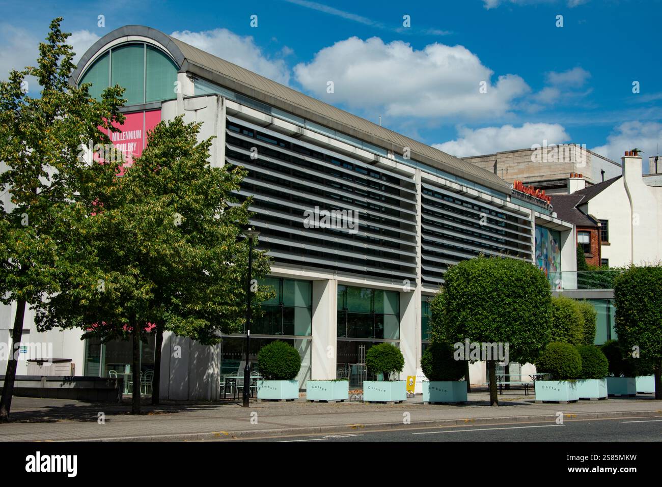 Millennium Art Gallery and Museum, che ospita le collezioni di Ruskin e di oggetti metallici, Arundel Gate, Heart of the City, Sheffeld, Yorkshire, Inghilterra Foto Stock