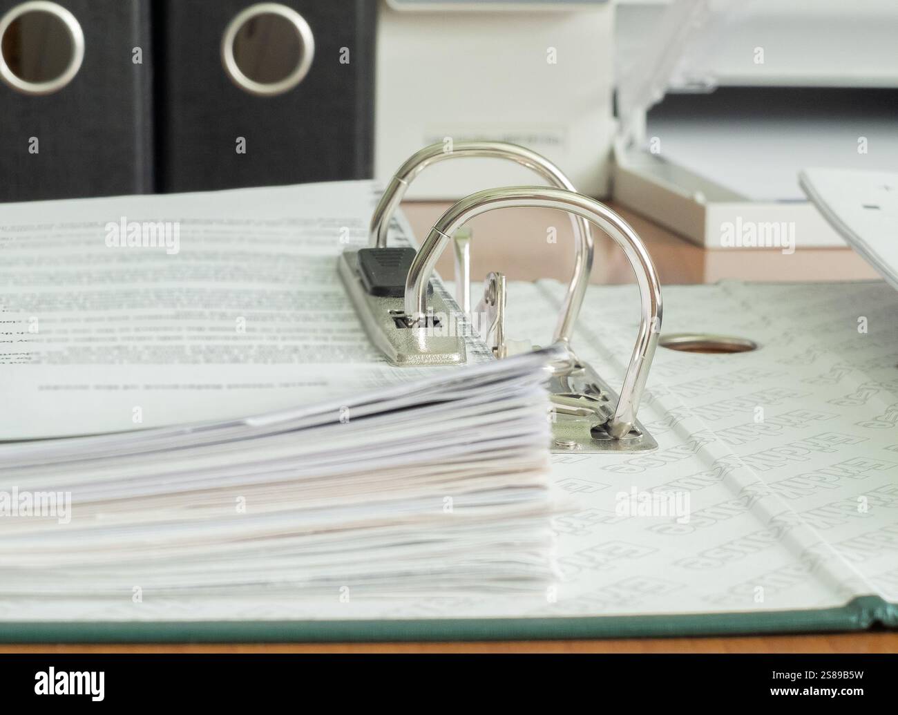 Cartella del documento sullo sfondo della stampante Foto Stock