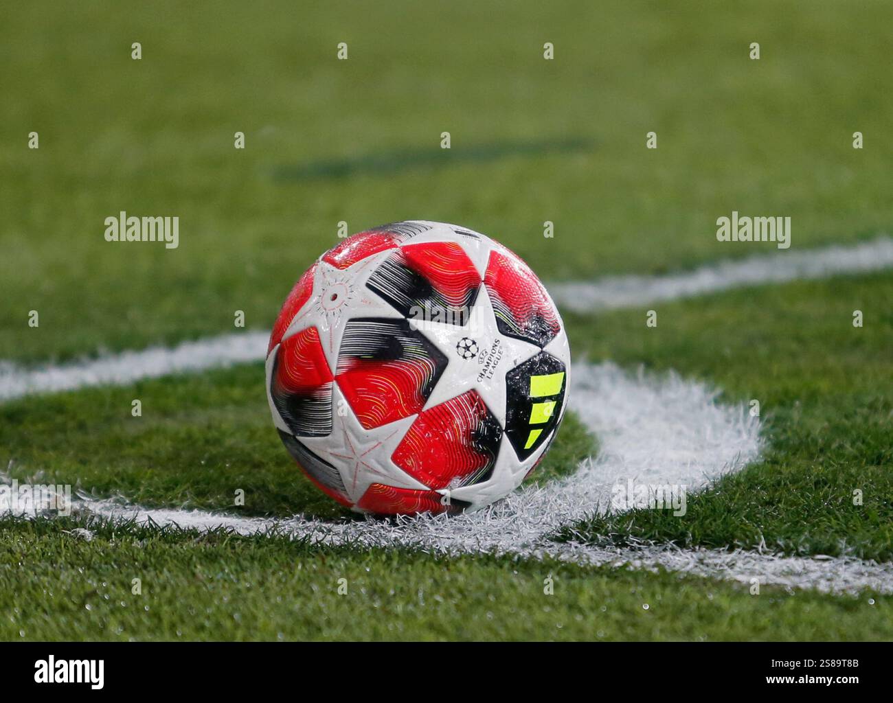 Torino, Italia. 21 gennaio 2025. Partita ufficiale durante la IUefa Champions League, stagione 2024/25, partita di calcio tra Bologna FC 1909 e Borussia Dortmund il 21 gennaio 2025 allo Stadio Renato Dall'Ara di Bologna. Crediti: Nderim Kaceli/Alamy Live News Foto Stock