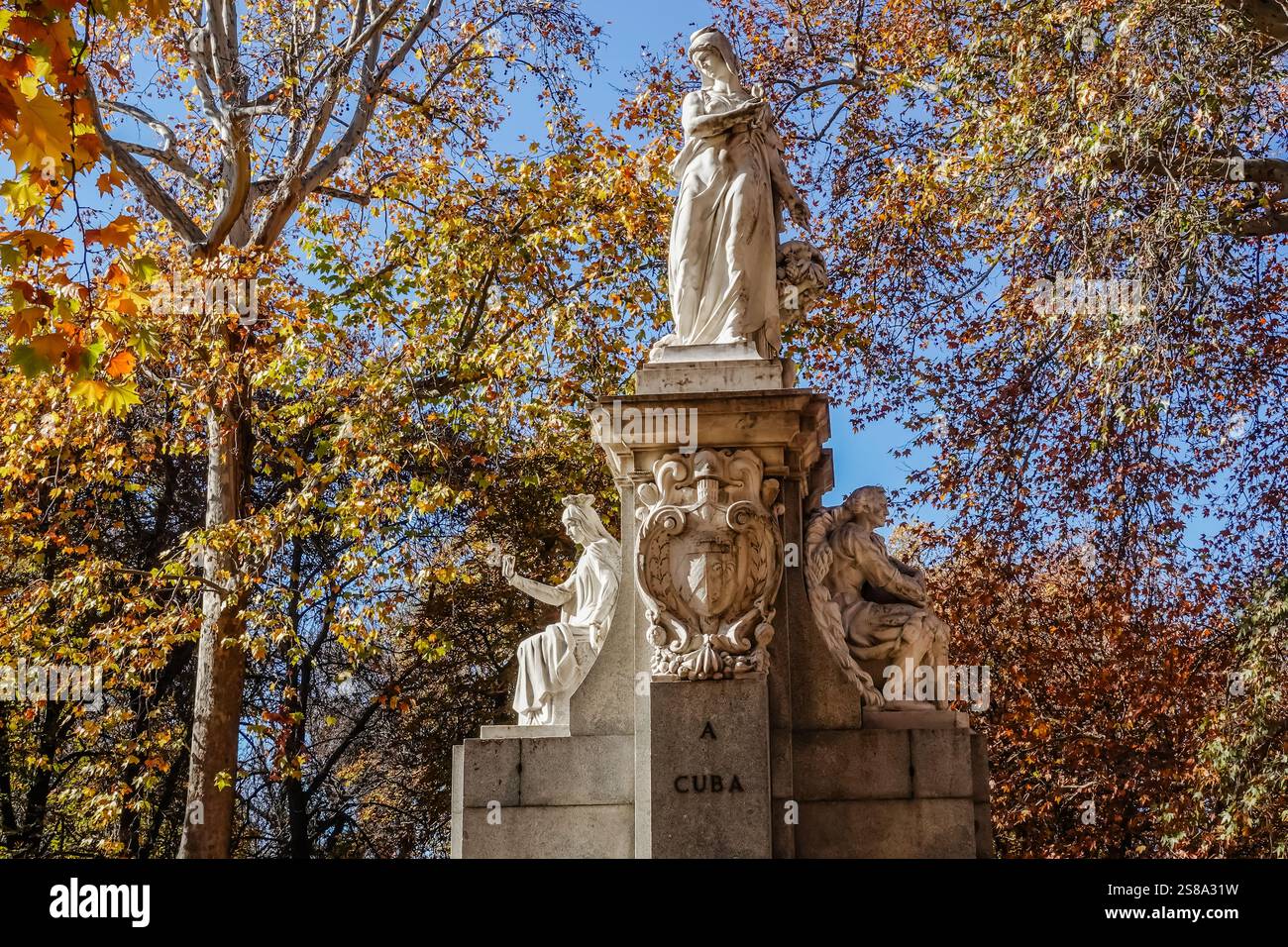 Il Monumento alla Repubblica di Cuba è una statua notevole nel Parco El Retiro, Madrid, Spagna. (Monumento a la República de Cuba) Foto Stock