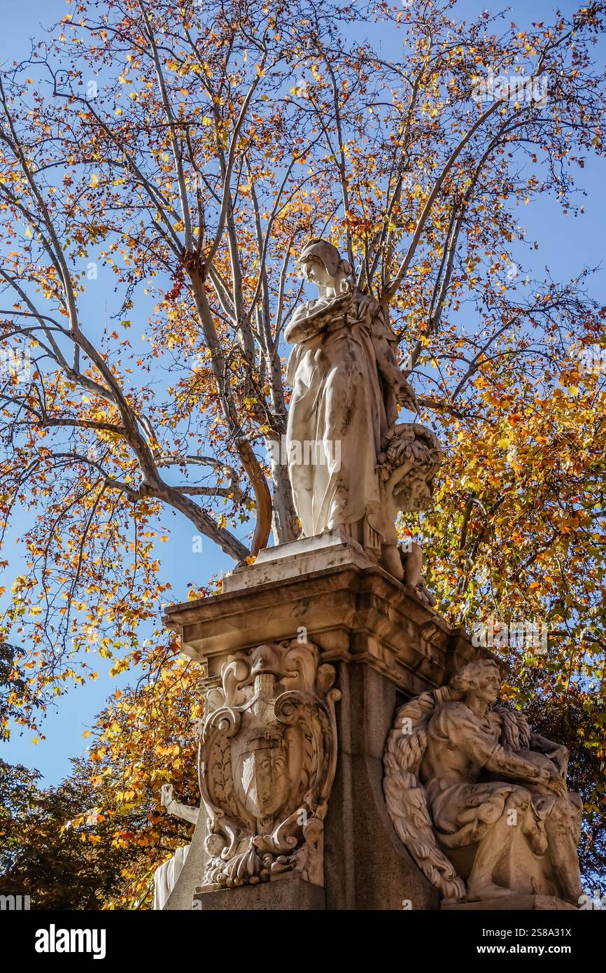 Il Monumento alla Repubblica di Cuba è una statua notevole nel Parco El Retiro, Madrid, Spagna. (Monumento a la República de Cuba) Foto Stock