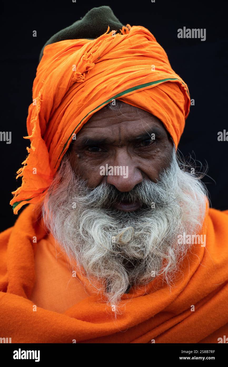 immagini-del-sadhus-al-maha-kumbh-mela-2025-a-prayagraj-allahabad