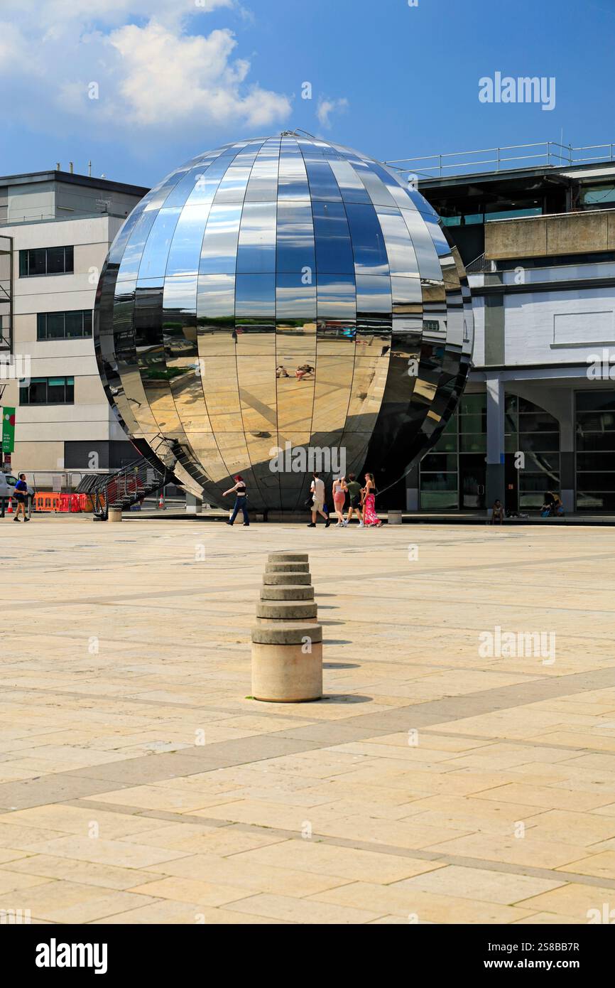 Millennium Square, Bristol, Inghilterra. Foto Stock