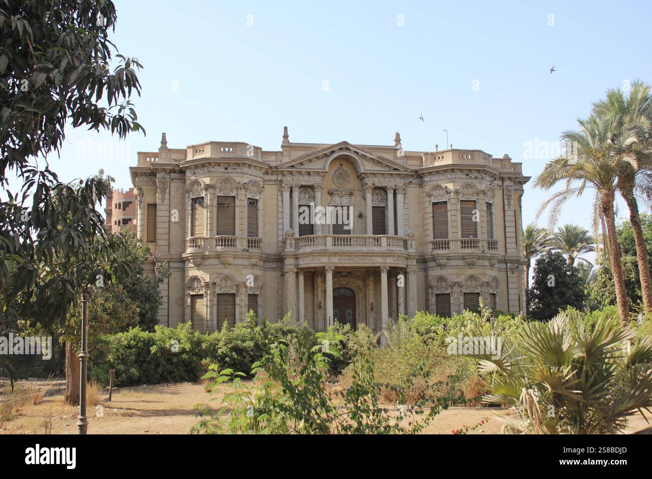 La facciata esterna del Palazzo Alexan Pasha ad Assuit in Egitto Foto Stock