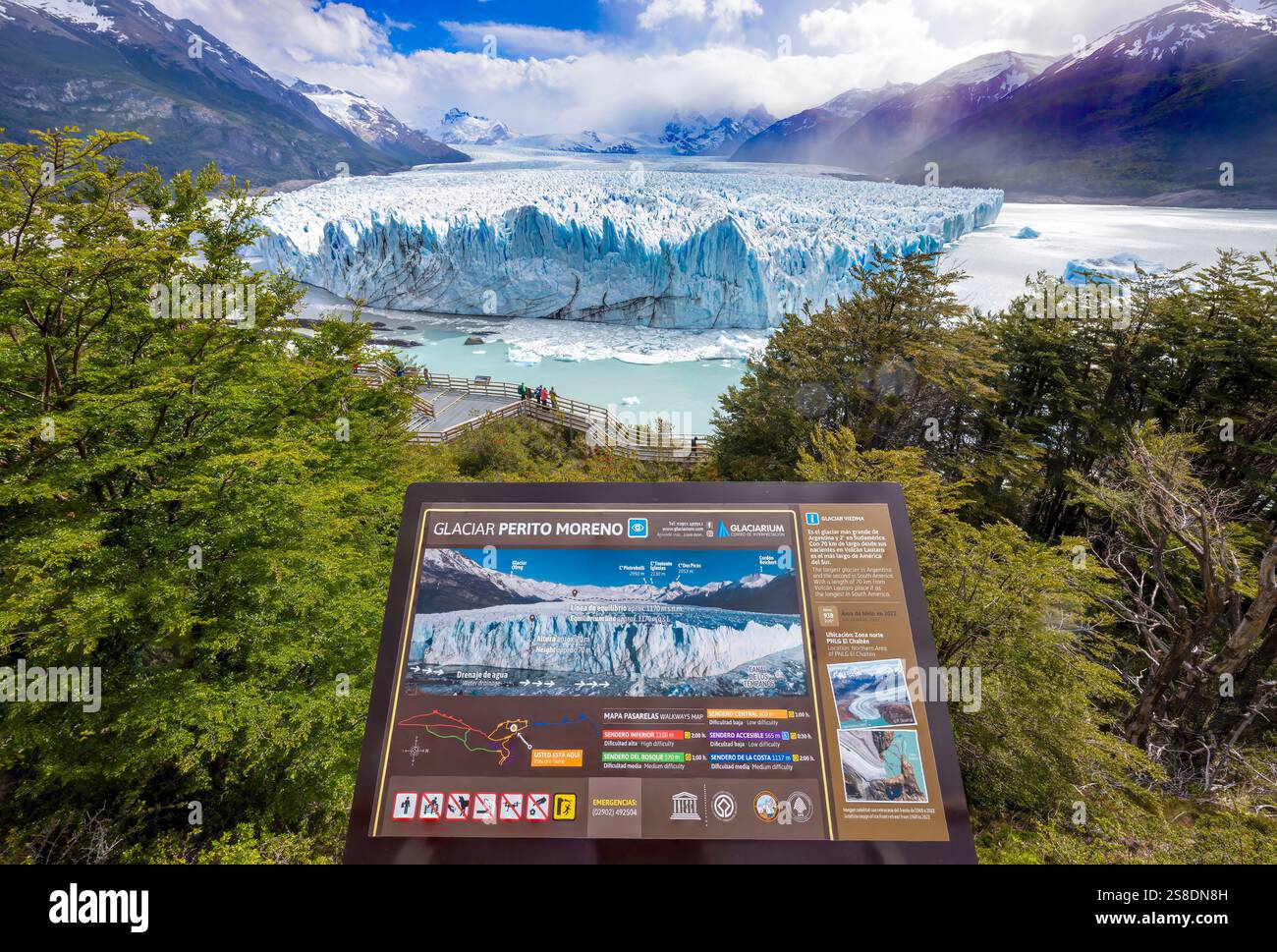 Il capolinea del ghiacciaio Perito Moreno, nel Parco Nazionale Los Glaciares, Argentina Foto Stock Il capolinea del ghiacciaio Perito Moreno, nel Parco Nazionale Los Glaciares, Argentina Foto Stock
