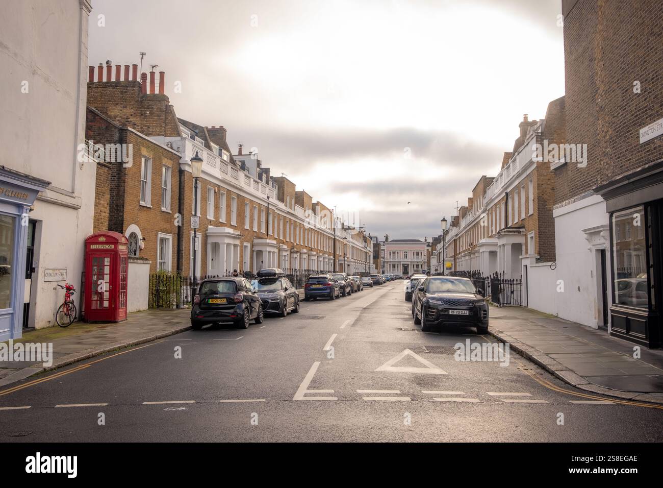 LONDRA - 7 GENNAIO 2025: Ovington Street in SW3 Chelsea - eleganti case a schiera nella zona di lusso del centro di West London Foto Stock