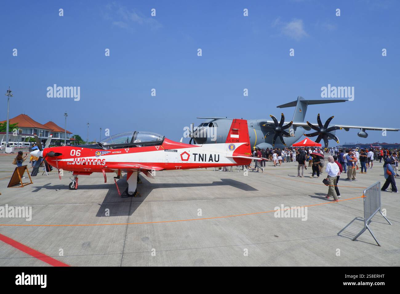 Jupiter Aerobatic Team - Indonesiano Air Force (TNI AU) KT-1 Wong Bee Foto Stock