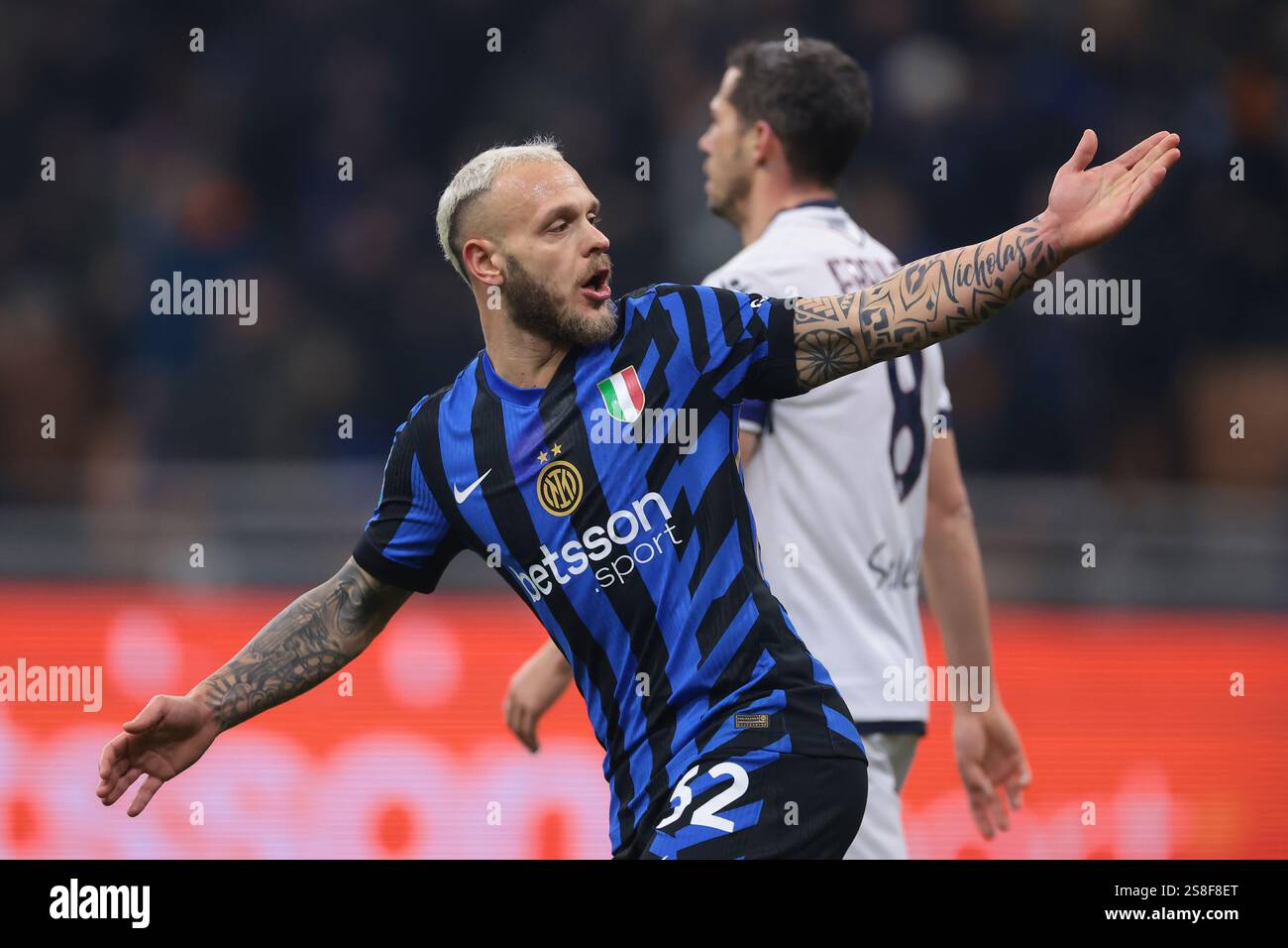 Milano, Italia. 15 gennaio 2025. Federico Dimarco dell'FC Internazionale reagisce durante la partita di serie A A a Giuseppe Meazza, Milano. Il credito per immagini dovrebbe essere: Jonathan Moscrop/Sportimage Credit: Sportimage Ltd/Alamy Live News Foto Stock Milano, Italia. 15 gennaio 2025. Federico Dimarco dell'FC Internazionale reagisce durante la partita di serie A A a Giuseppe Meazza, Milano. Il credito per immagini dovrebbe essere: Jonathan Moscrop/Sportimage Credit: Sportimage Ltd/Alamy Live News Foto Stock