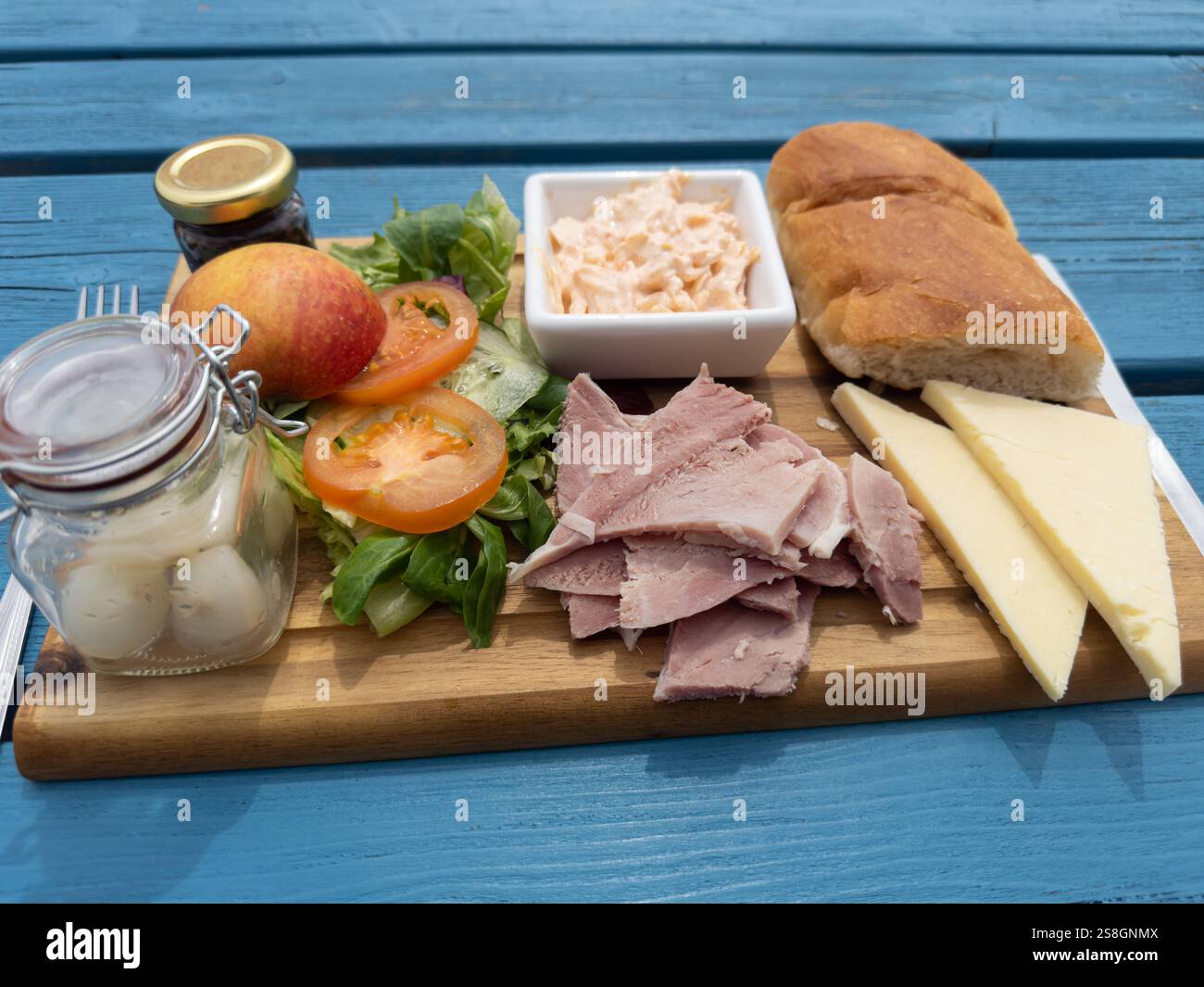 Pranzo con prosciutto e formaggio - Immagine stock catturata con smartphone