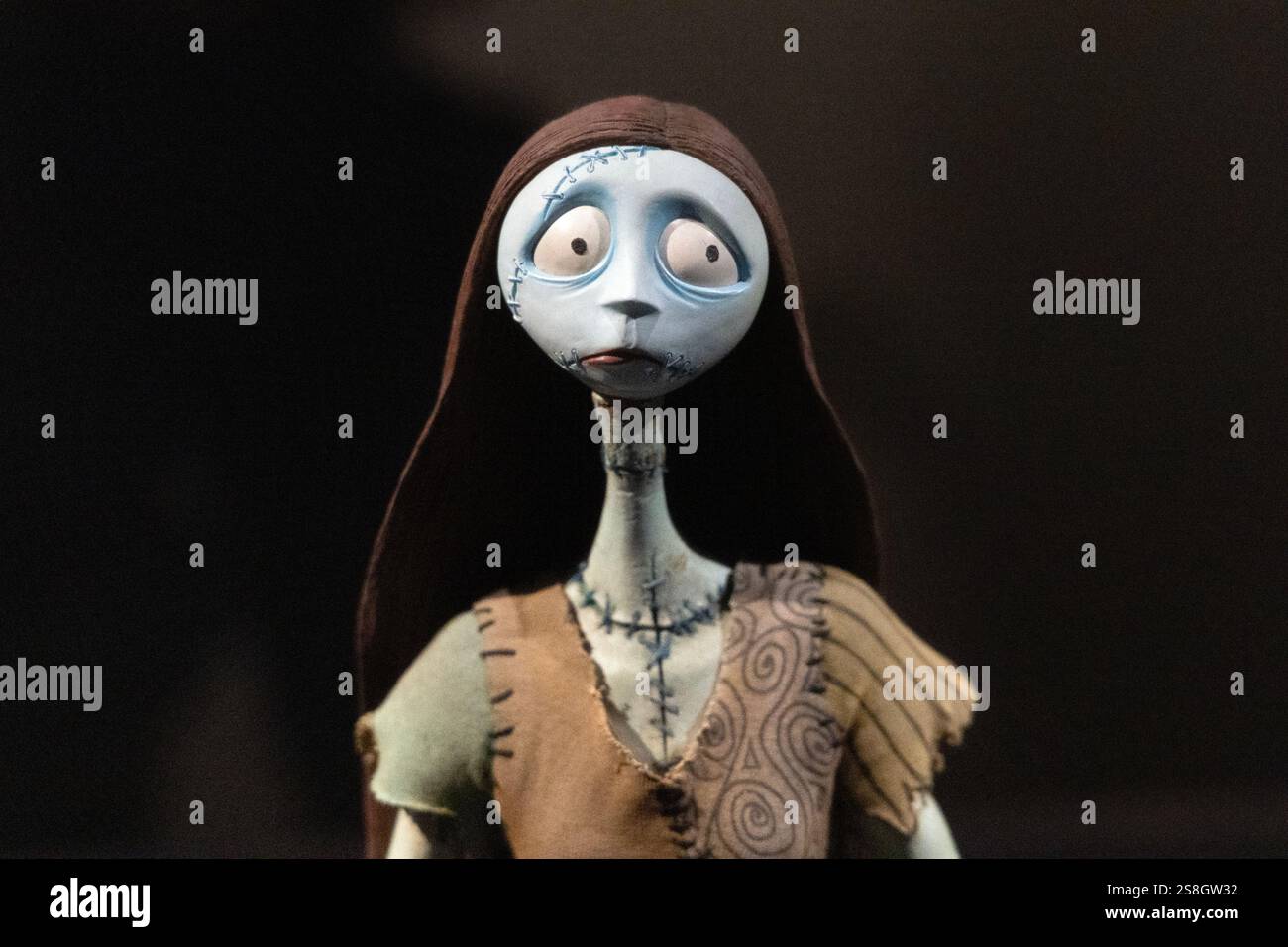 Sally burattino del film "Nightmare Before Christmas", mostra "The World of Tim Burton", Design Museum, Londra, Inghilterra Foto Stock