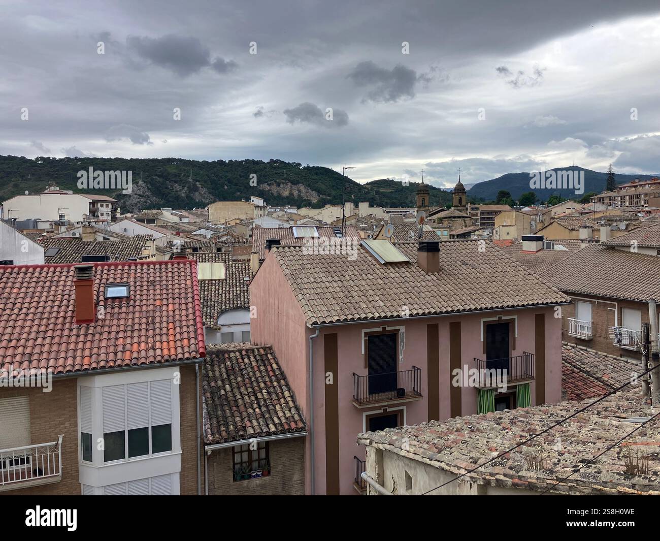 Vista su Estella da Iglesia San Miguel, Estella, Navarra, Spagna Foto Stock