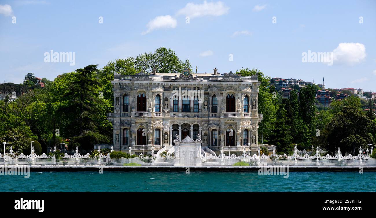 Kucukso Mansion sul lungofiume del Bosforo, Istanbul, Turchia Foto Stock