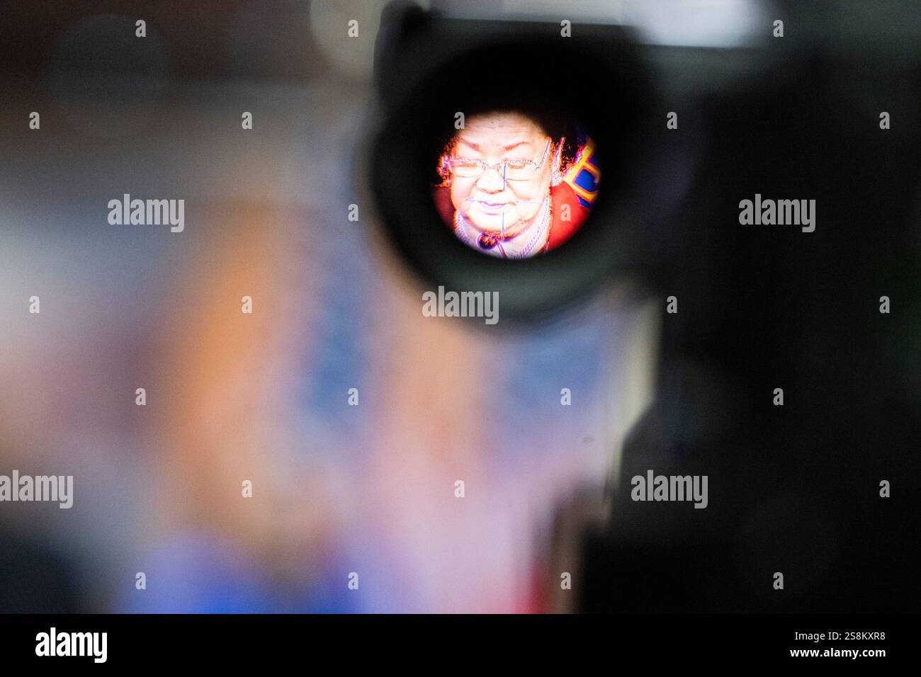 Washington, Vereinigte Staaten. 22 gennaio 2025. Il senatore degli Stati Uniti Mazie Hirono (Democratico delle Hawaii) fa una dichiarazione durante una conferenza stampa del Congresso Progressive Caucus che chiede l'abrogazione della legge sui nemici alieni nel Campidoglio degli Stati Uniti a Washington, DC mercoledì 22 gennaio 2025 crediti: Mattie Neretin/CNP/dpa/Alamy Live News Foto Stock