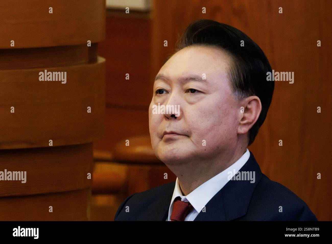 Seoul, Corea del Sud. 23 gennaio 2025. Yoon Suk Yeol, presidente della Corea del Sud, durante un'udienza per il suo processo di impeachment alla Corte costituzionale di Seul, Corea del Sud, giovedì 23 gennaio 2025. Fotografo: SeongJoon Cho/Bloomberg credito: SIPA US/Alamy Live News Foto Stock