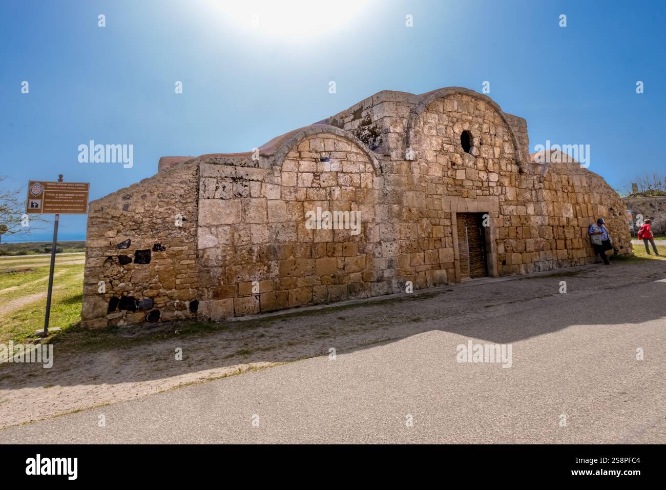 Chiesa di San Giovanni di Sinis, Kirche und kulturelles Denkmal, Cabras, Europa, Provinz Oristano, Italien Foto Stock