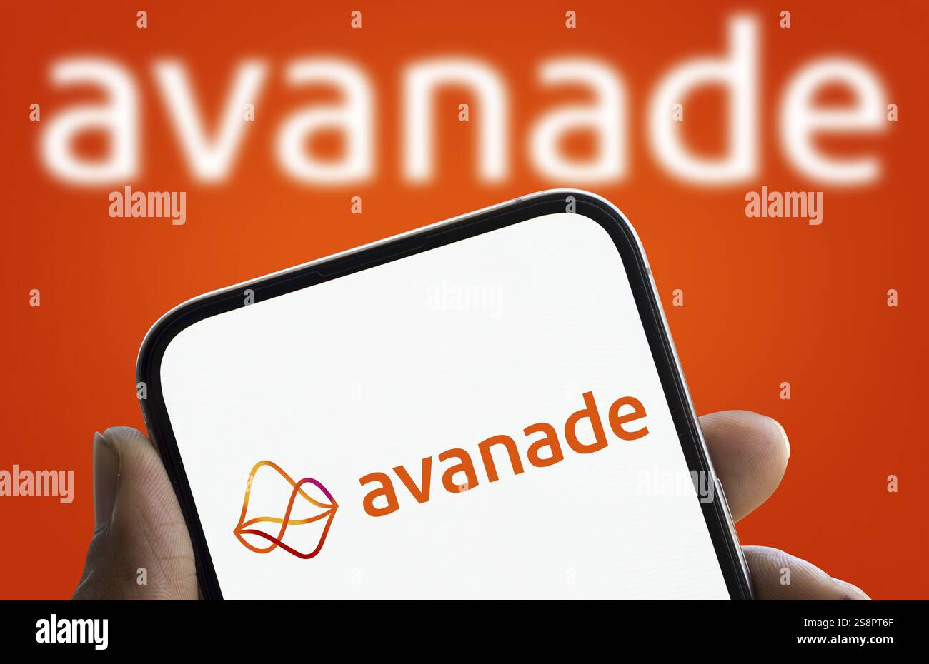 il logo avanade viene visualizzato sullo smartphone. Avanade è un'azienda di servizi professionali a livello globale Foto Stock