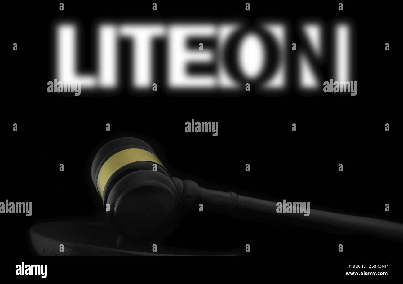 Martelletto di fronte al logo Lite ON. Lite-On è un'azienda taiwanese Foto Stock