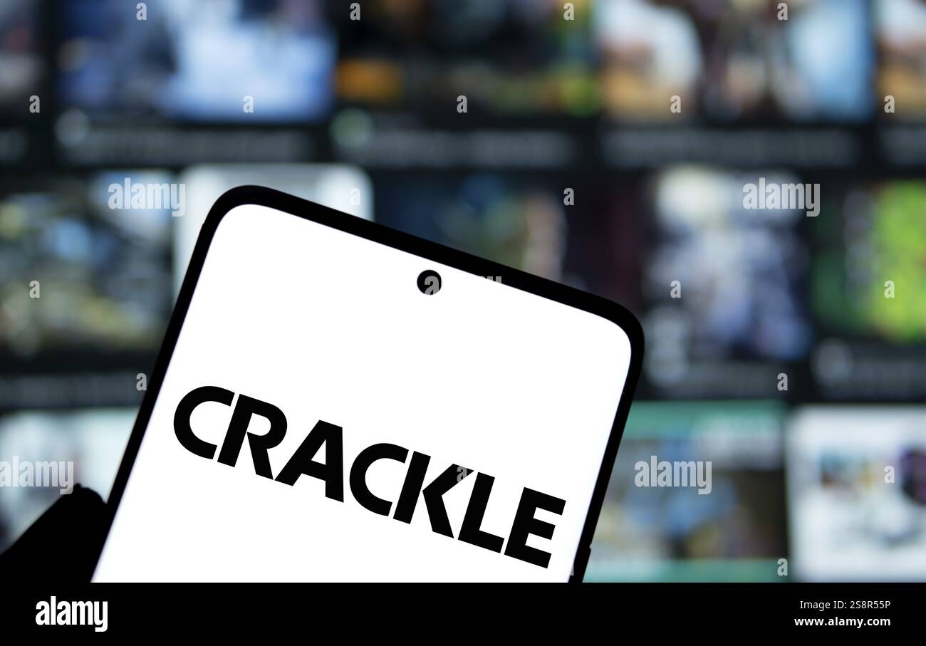 Il logo Crackle viene visualizzato sullo smartphone. Crackle è una piattaforma di streaming video americana Foto Stock