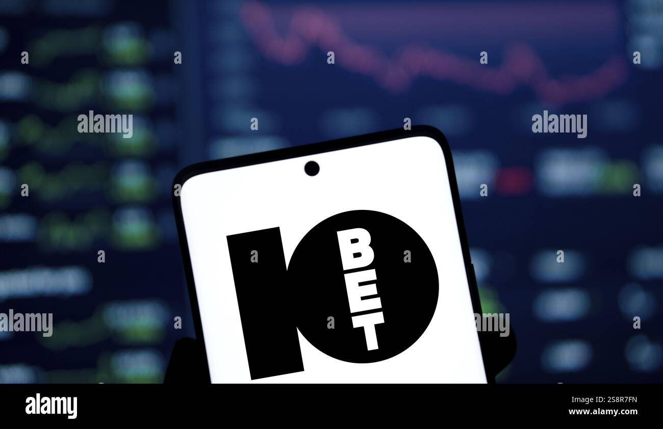 sullo smartphone viene visualizzato il logo di 10 scommesse. 10bet è una società di gioco d'azzardo online Foto Stock