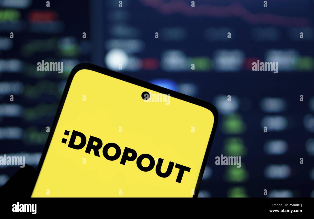 Il logo Dropout viene visualizzato sullo smartphone. Dropout è un servizio di streaming comico americano gestito dalla società di produzione Foto Stock