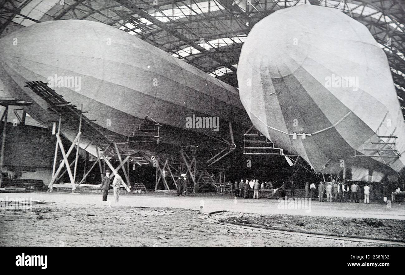 Fotografia di dirigibili Zeppelin in un appendiabiti, chiamato dopo il conteggio di tedesco Ferdinand von Zeppelin (1838-1917) un generale tedesco e più tardi del costruttore di aeromobili. In data xx secolo Foto Stock