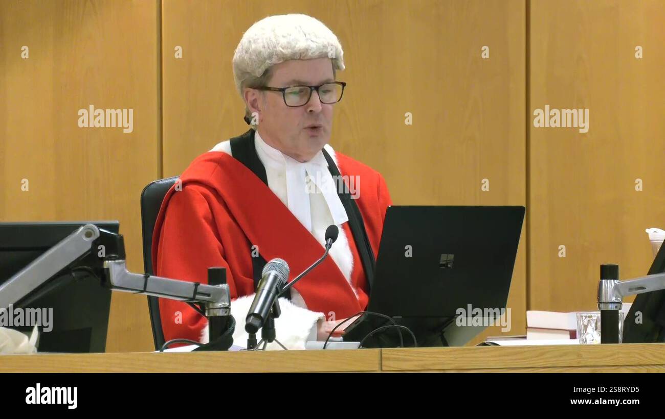 Cattura dello schermo tratto dal video della PA del signor Justice Goose durante la condanna di Axel Rudakubana alla Corte Corona di Liverpool, dopo che ha ammesso l'omicidio di tre ragazze in una classe di danza a Southport. Il diciottenne si è dichiarato colpevole di tutti i 16 reati che ha affrontato il primo giorno del suo processo alla Corte Corona di Liverpool lunedì. Alice da Silva Aguiar, Nine, Bebe King, Six, e Elsie Dot Stancombe, sette, morirono a seguito dell'attacco alla classe a tema Taylor Swift nell'Hart Space in un piccolo parco di affari nella città di mare poco prima di mezzogiorno del 29 luglio. Data foto: Giovedì 23 gennaio 2025. Foto Stock
