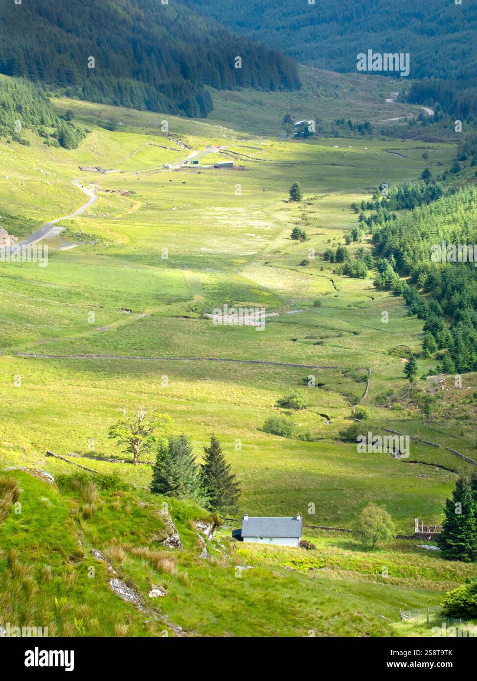 Riposati e sii grato con The Old Military Road, Arrochar, Argyll and Bute, Scozia, Regno Unito Foto Stock