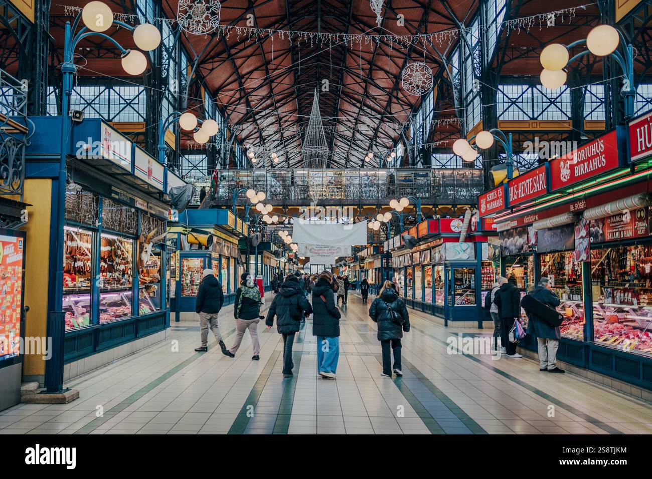 Il grande mercato coperto di Budapest (mercato centrale), il più grande mercato coperto costruito nel 1897 a Budapest, Ungheria. Foto Stock
