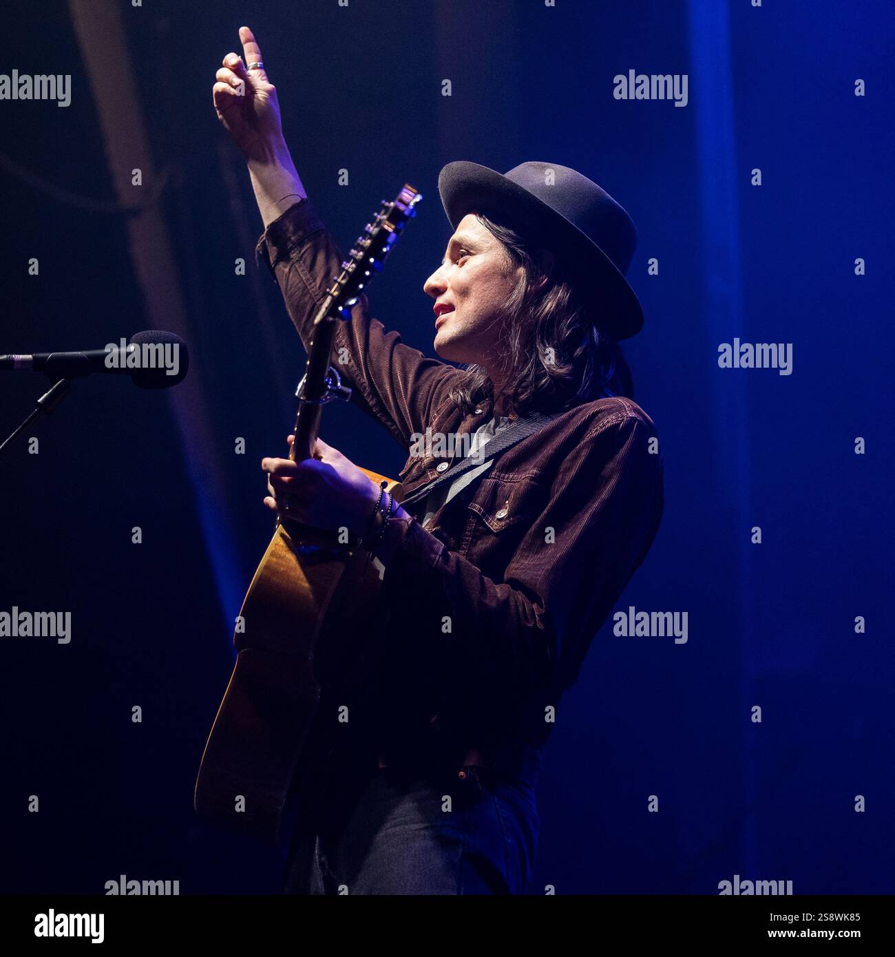 James Bay si esibisce dal vivo a Oslo il 23 gennaio 2025 Foto Stock