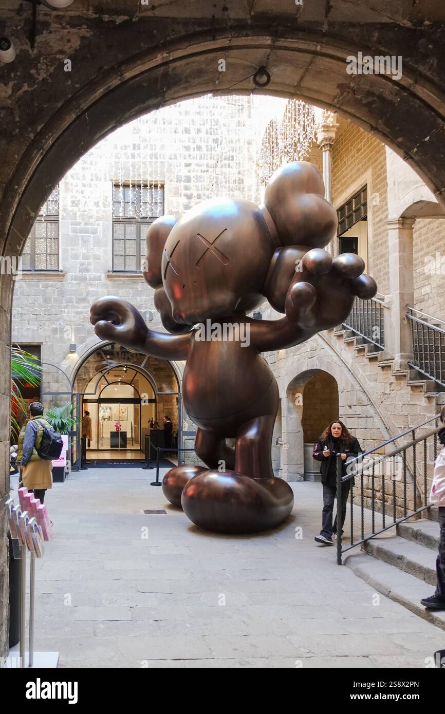 Il Museo Moco di Ciutat Vella, Barcellona, Spagna, espone arte moderna e contemporanea. Presenta opere di Banksy, Basquiat e Warhol. Foto Stock