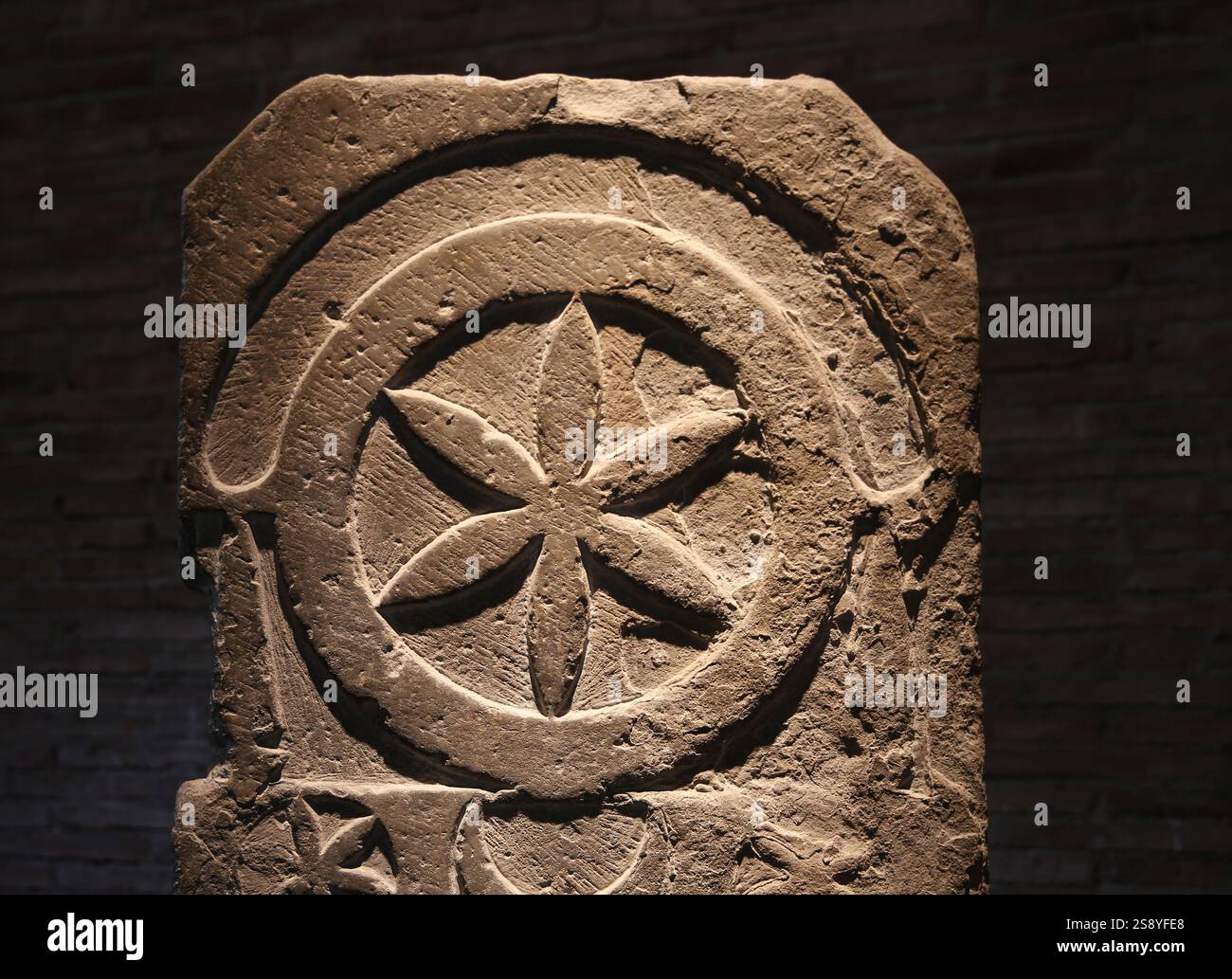 Stele funerarie di Porcio felice, 70 anni, città cara. Periodo romano. ii secolo. Museo Navarra. Pamplona. Spagna. Foto Stock