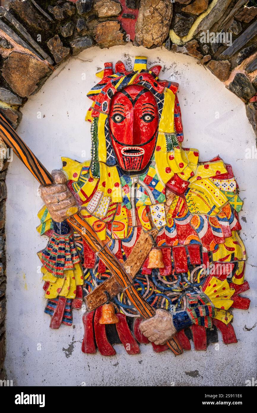 Ricreazione di maschere e costumi tipici, villaggio di Varge, Trás-os-Montes e alto Douro, Portogallo. Foto Stock