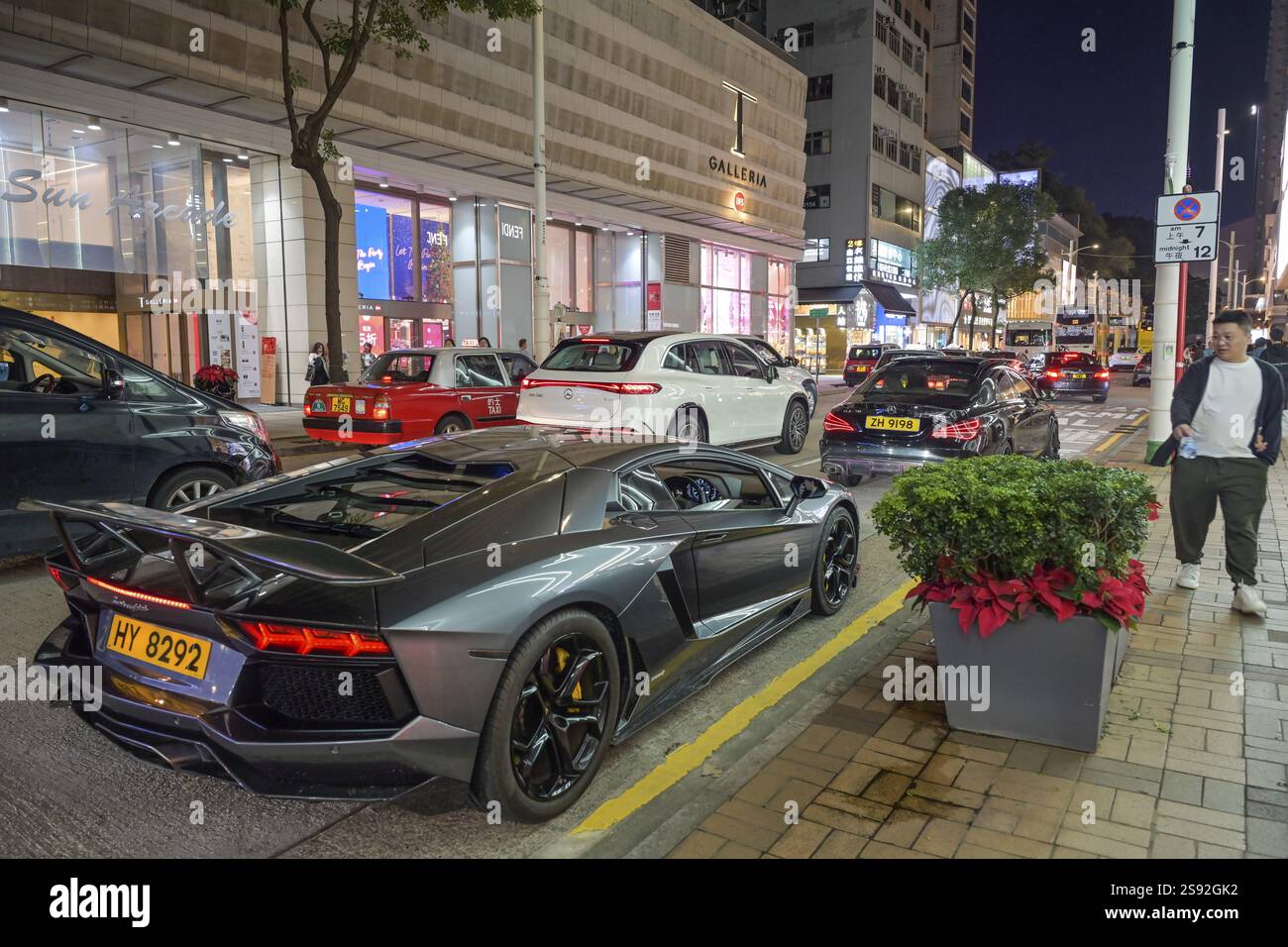 Lamborghini, auto sportive, Canton Road, quartiere Tsim Sha Tsui, Kowloon, Hong Kong, Repubblica Popolare Cinese, Asia Foto Stock