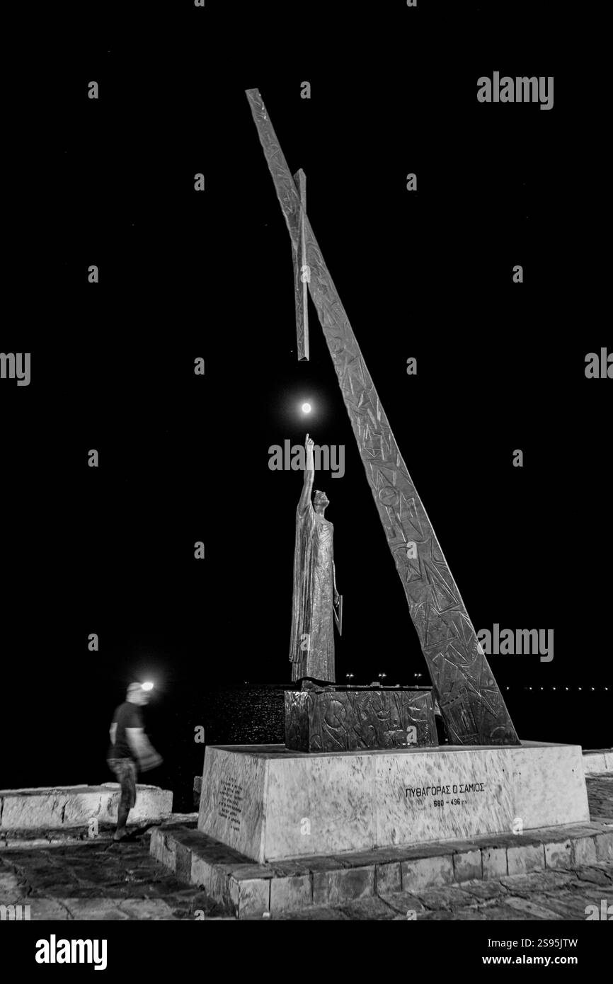 Statua di Pitagora, Pitagoro, isola di Samo nel Mar Egeo, Grecia Foto Stock