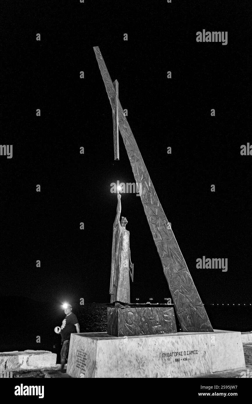Statua di Pitagora, Pitagoro, isola di Samo nel Mar Egeo, Grecia Foto Stock