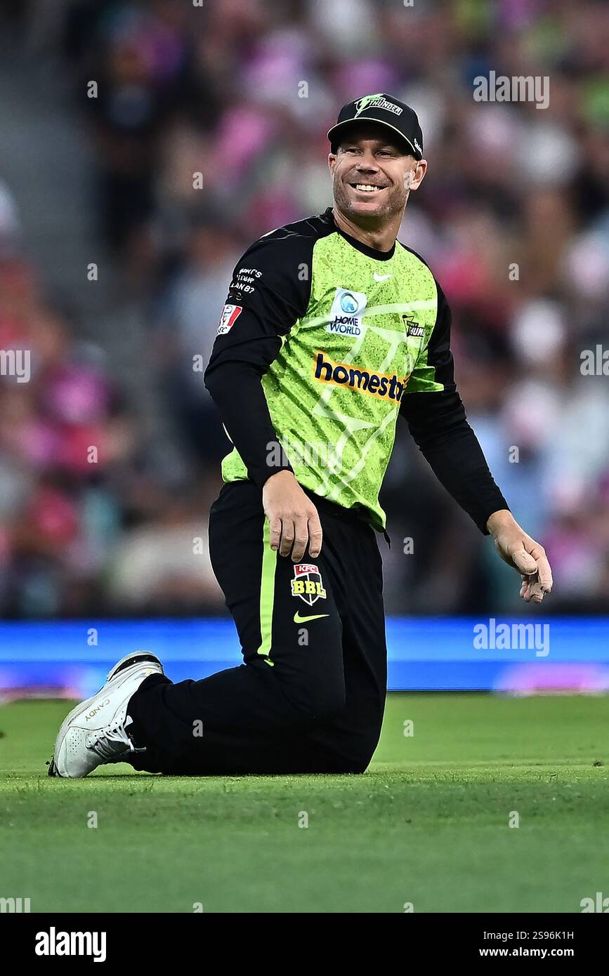 David Warner dei Sydney Thunder ha visto durante la Big Bash League il match Challenger tra Sydney Sixers e Sydney Thunder al Sydney Cricket Ground. Punteggio finale Sydney Sixers 151/7 (20 over), Sydney Thunder 157/6 (18,5 over). Credito: SOPA Images Limited/Alamy Live News Foto Stock