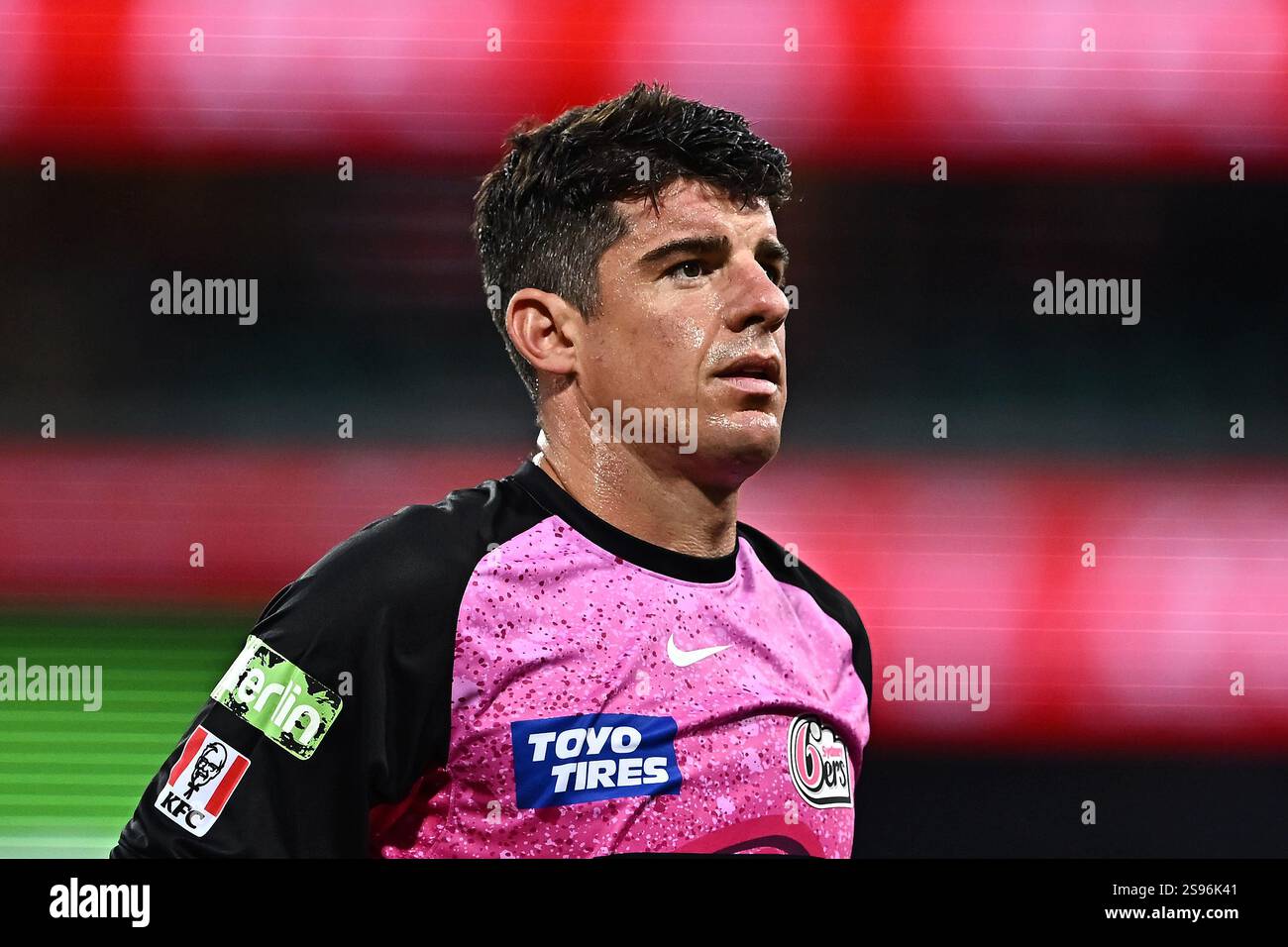 Moises Henriques dei Sydney Sixers ha visto durante la Big Bash League il match Challenger tra Sydney Sixers e Sydney Thunder al Sydney Cricket Ground. Punteggio finale Sydney Sixers 151/7 (20 over), Sydney Thunder 157/6 (18,5 over). Credito: SOPA Images Limited/Alamy Live News Foto Stock