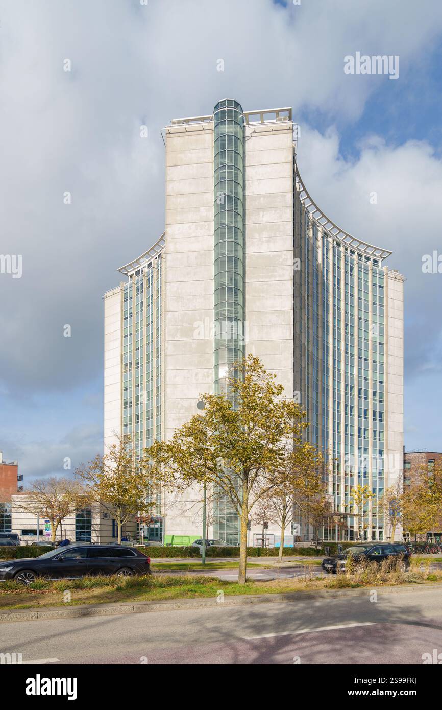 Malmö, Svezia - Gängtappen 1 edificio per uffici di Paul Hedqvist, in autunno/autunno Foto Stock