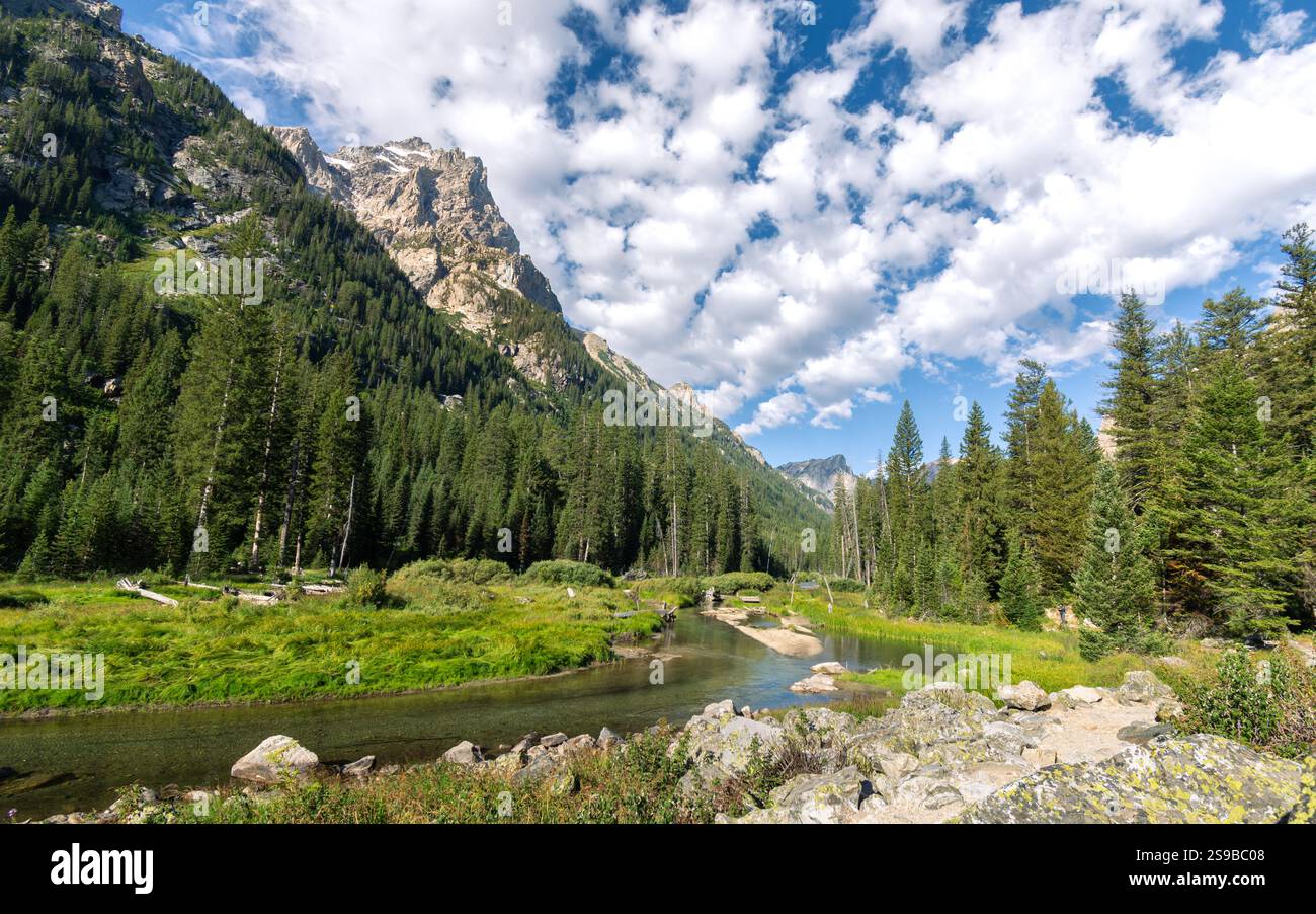 Cascade Canyon è un famoso percorso escursionistico nel Grand Teton National Park, Wyoming, Stati Uniti Foto Stock