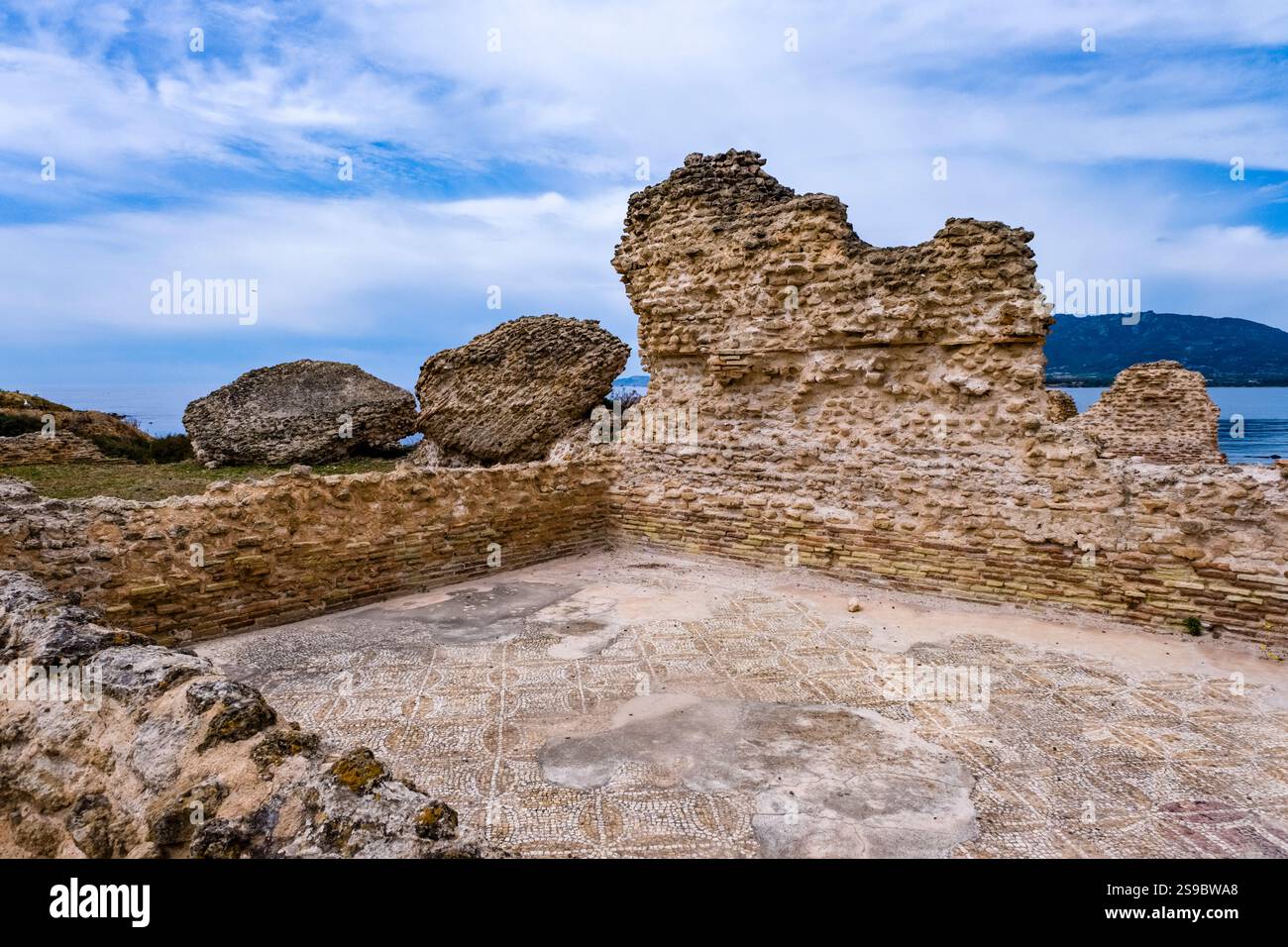 Rovine del sito archeologico di Nora, un'antica città pre-romana e romana. Foto Stock