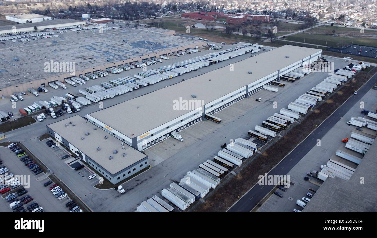 Parcheggio, magazzino, logistica, stoccaggio, trasporto, distribuzione, catena di approvvigionamento Foto Stock